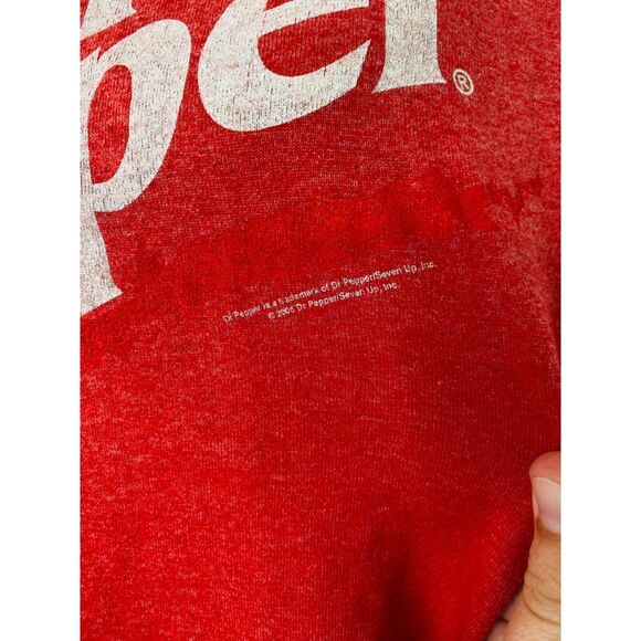 Dr. Pepper Men’s Shirt Red Trau & Loevner 2006 Short Sleeve Crewneck Size Medium - Picture 3 of 9